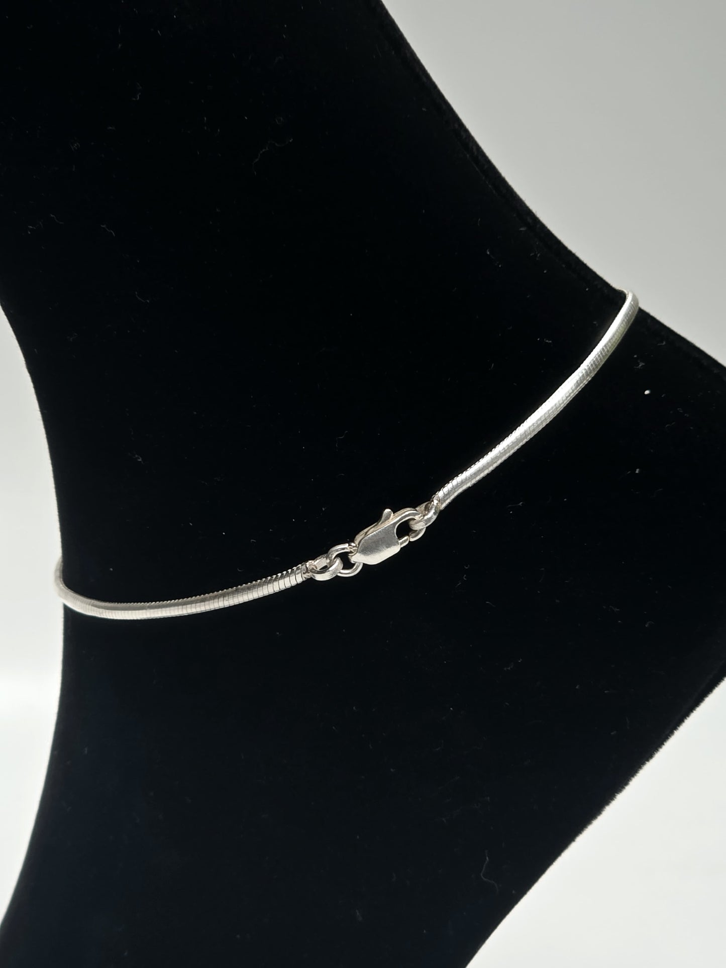 Handmade Light Weight Silver Flat Anklet for teen & women