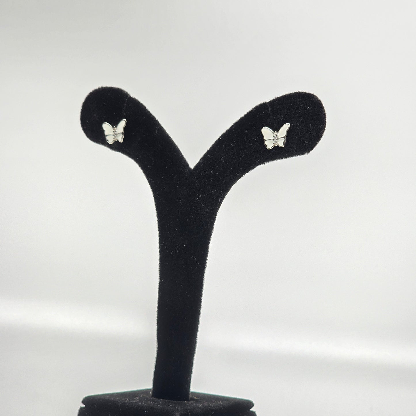 Butterfly shape designer 925 silver studs for women and teen sse014