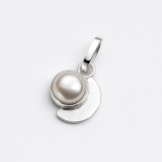Ardha chandra sacha moti locket in pure silver with certificate