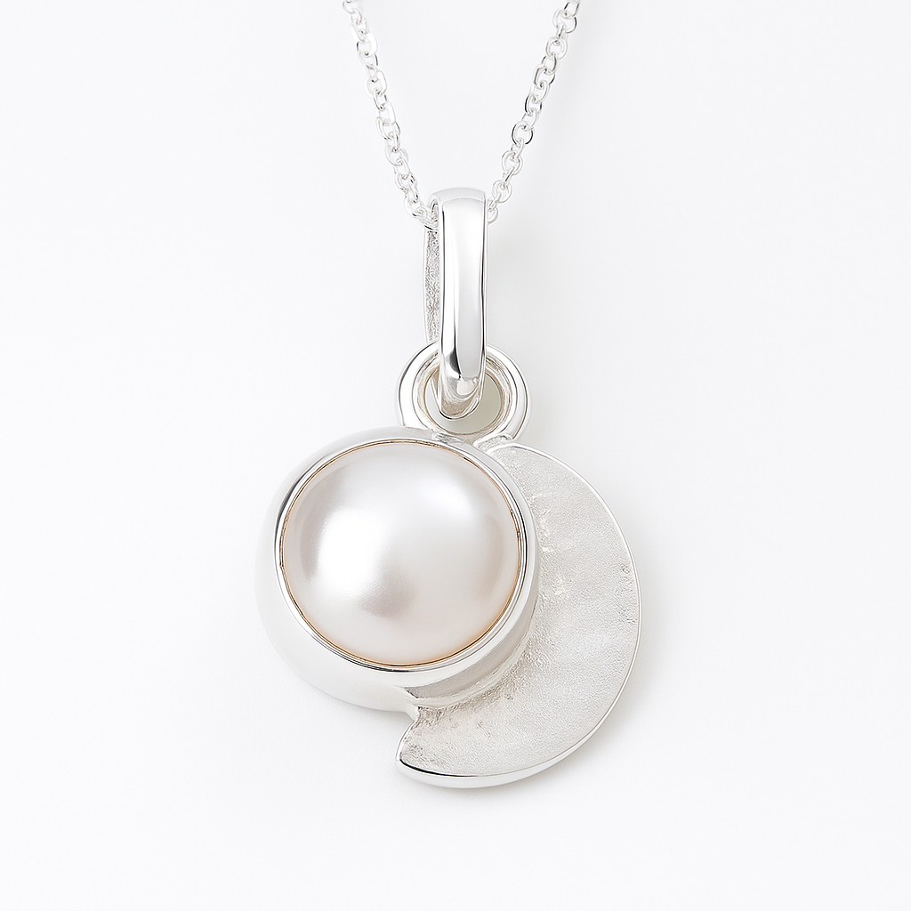 Ardha chandra sacha moti locket in pure silver with certificate
