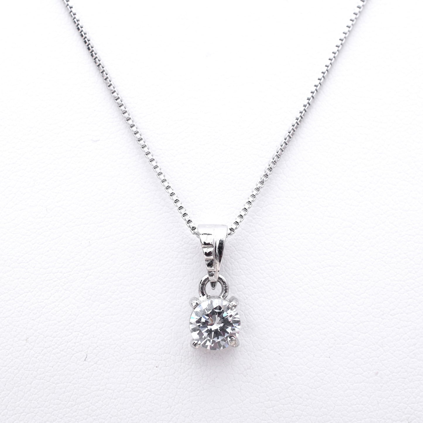 Pendant round Solitaire