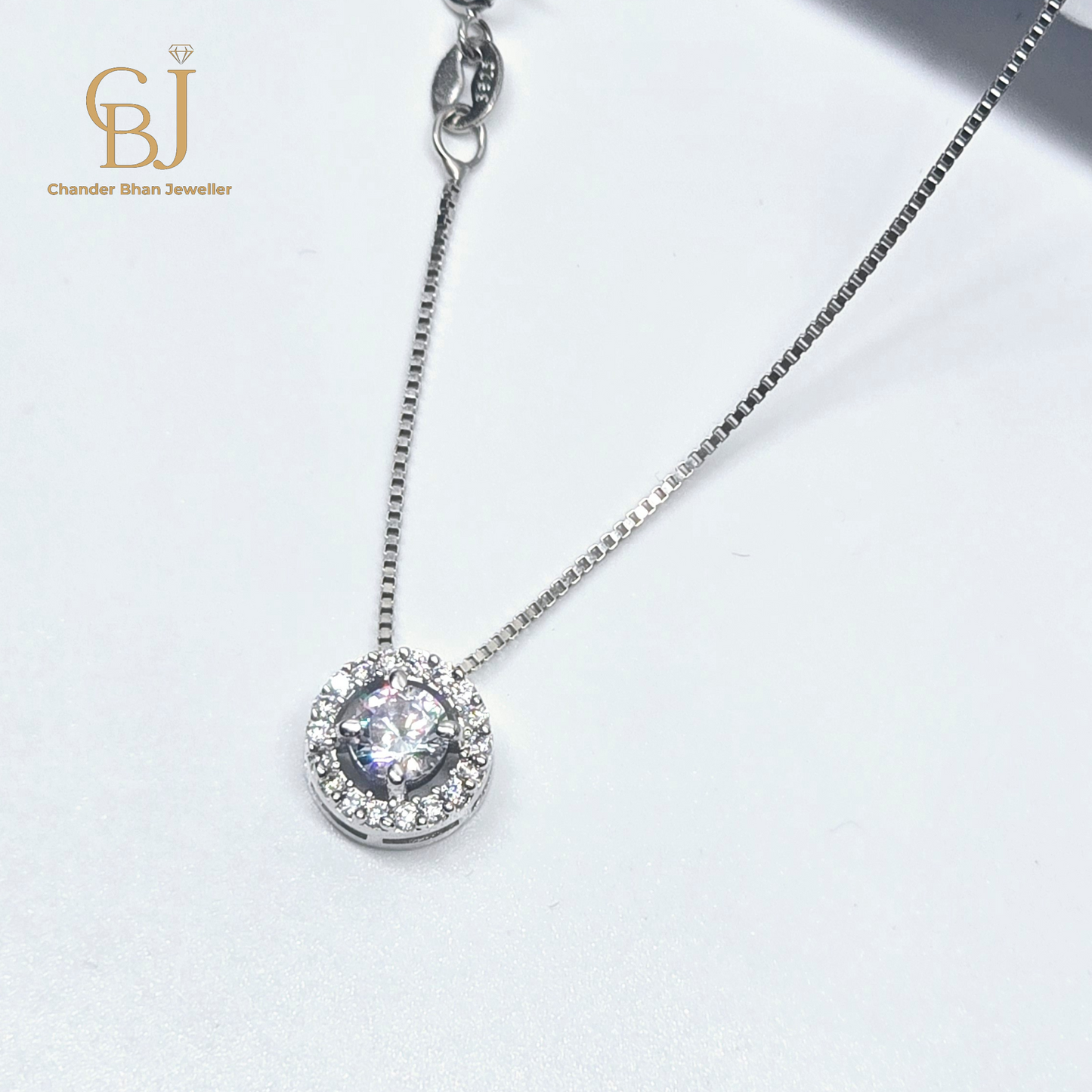 925 SIlver Ladies Chain WIth Round Shape Stoned Pandant