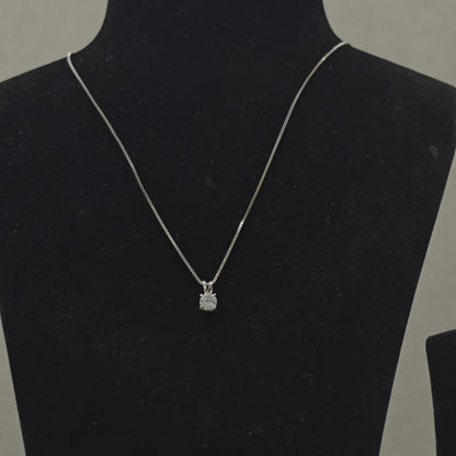A Smooth Finishing Teen Chain With A Single Diamond Cut Stone Pandant