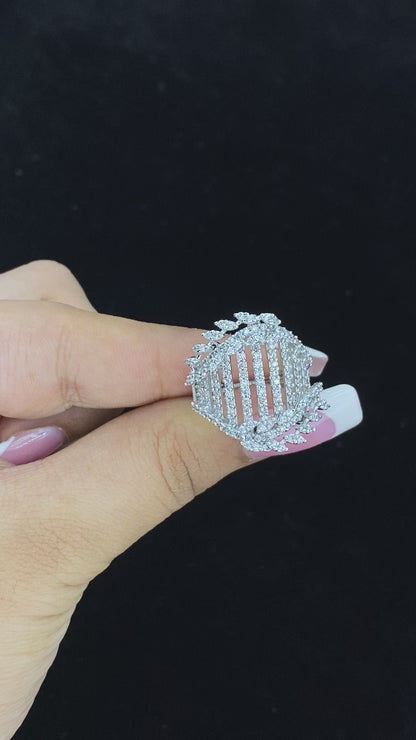 The White Eleze Ring